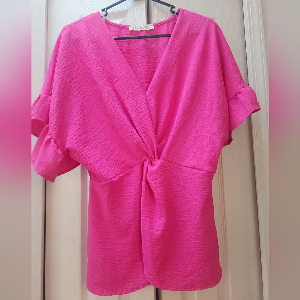 Vine & Love Fuschia Top